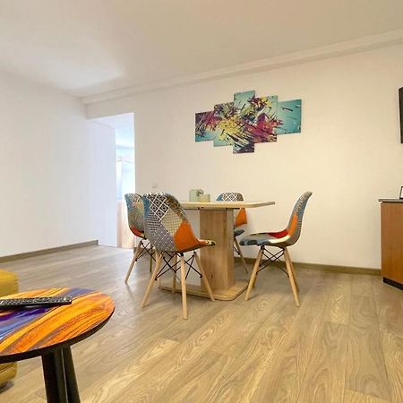 Well Prettyplaces Apartment 001 Braşov Buitenkant foto