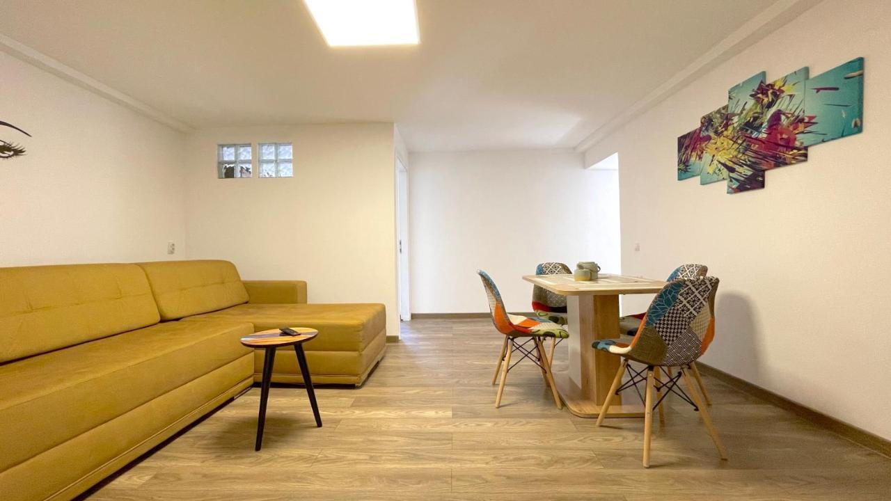 Well Prettyplaces Apartment 001 Braşov Buitenkant foto
