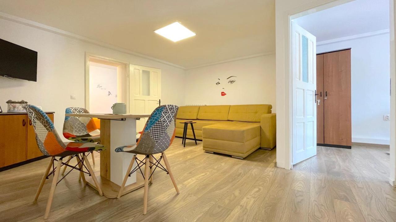 Well Prettyplaces Apartment 001 Braşov Buitenkant foto