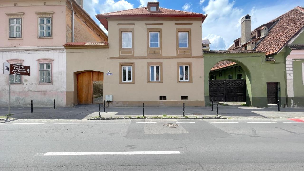 Well Prettyplaces Apartment 001 Braşov Buitenkant foto